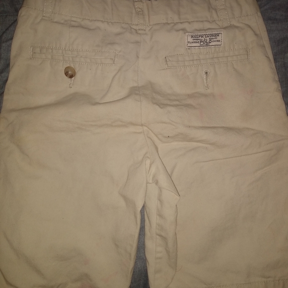 Khaki shorts - Picture 2 of 3